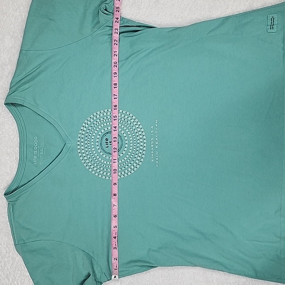 Life Is Good Short Sleeve V-neck Tee Kindness Is A Chain Reaction - Picture 3 of 8